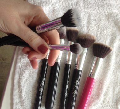 How To Wash Your Make Up Brushes!