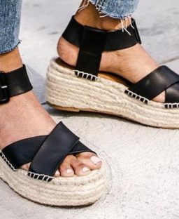 Tuesday Shoesday: Flatform Sandals