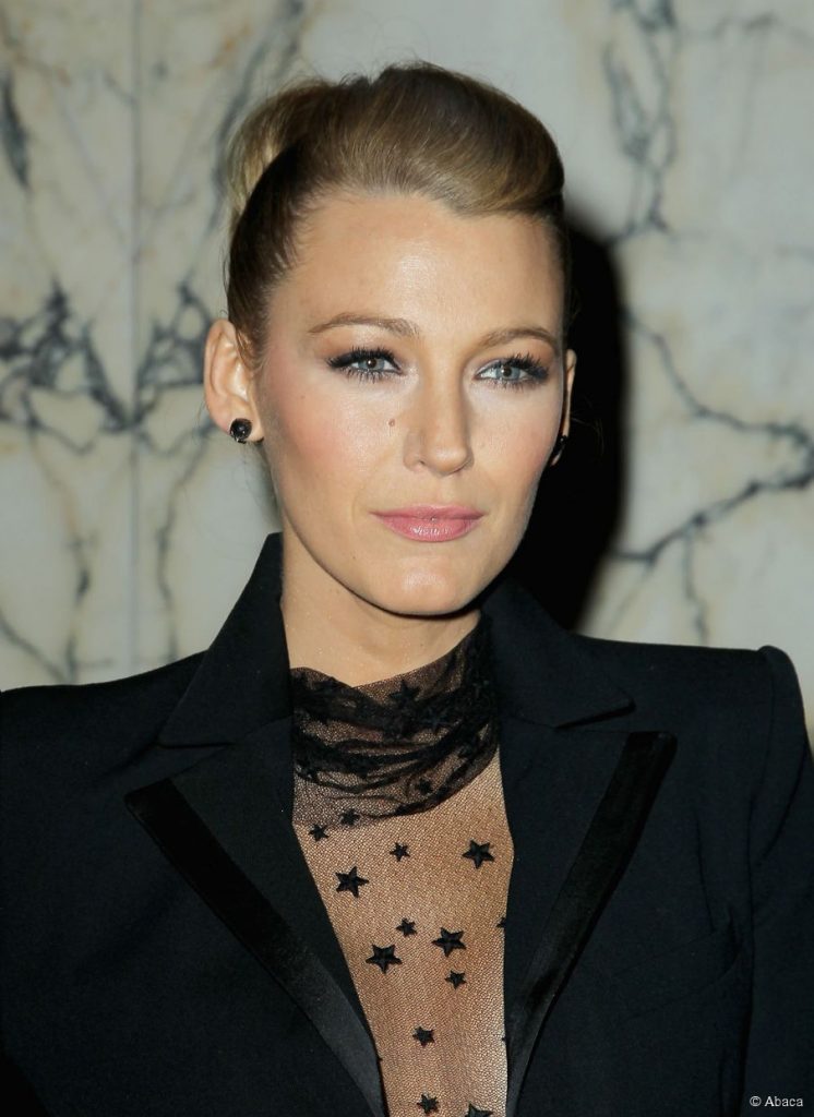 3186-blake-lively-at-the-age-of-adaline-905x0-3